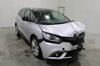 Renault Scenic  picture 2