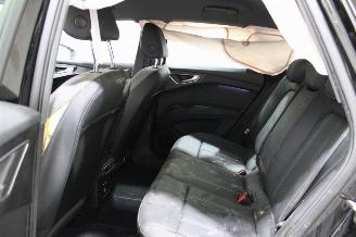 Audi Q4 e-tron picture 12