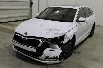 Vrakbiler auto Skoda Octavia  2023/7