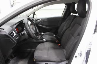 Renault Clio  picture 9