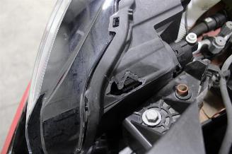 Peugeot 208  picture 16