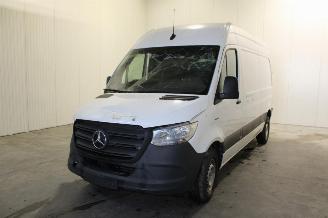 Mercedes eSprinter  picture 1