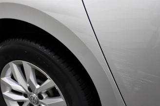 Volkswagen Passat  picture 23