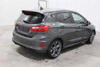 Ford Fiesta  picture 3