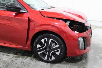 Peugeot 208  picture 6