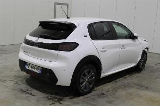 Peugeot e-208  picture 3