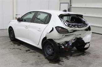 Peugeot 208  picture 4