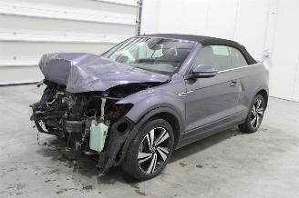 damaged passenger cars Volkswagen T-Roc  2023/7