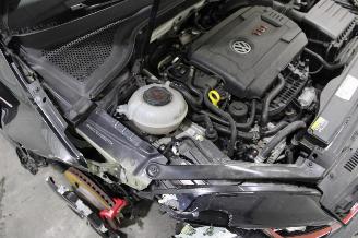 Volkswagen Golf  picture 22