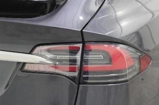 Tesla Model X  picture 6