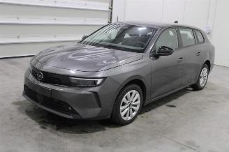 Vaurioauto  passenger cars Opel Astra  2024/11