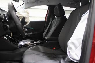 Peugeot 208  picture 10