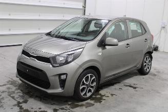 krockskadad bil auto Kia Picanto  2020/8