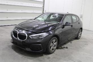 uszkodzony samochody osobowe BMW 1-serie 116 2022/11