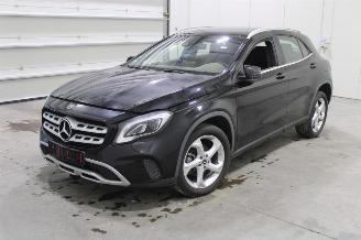 Autoverwertung Mercedes GLA 180 2017/12