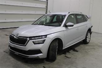 Vrakbiler auto Skoda Kamiq  2022/10