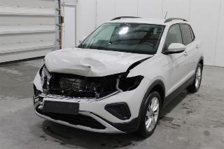 Vaurioauto  passenger cars Volkswagen T-Cross  2024/8