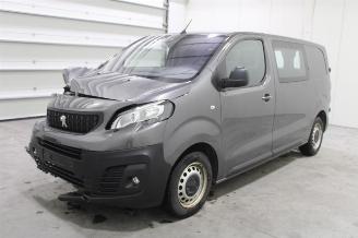 skadebil auto Peugeot Expert  2023/9