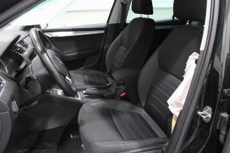 Skoda Octavia  picture 11