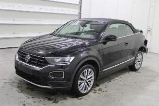 Vaurioauto  passenger cars Volkswagen T-Roc  2021/4