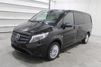 krockskadad bil auto Mercedes Vito  2020/9
