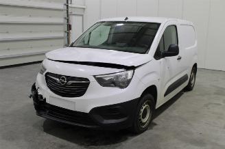 damaged passenger cars Opel Combo  2022/10