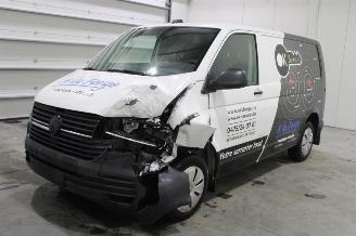 skadebil auto Volkswagen Transporter T6 2022/9
