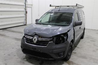 Vaurioauto  passenger cars Renault Express  2023/5