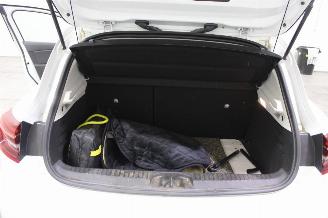 Renault Clio  picture 16