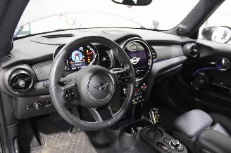 Mini Cooper SE picture 9