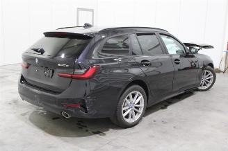 BMW 3-serie 320 picture 4