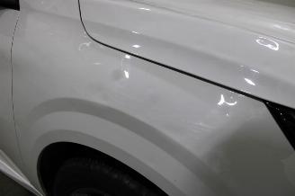 Peugeot 208  picture 6