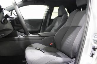 Toyota C-HR  picture 10