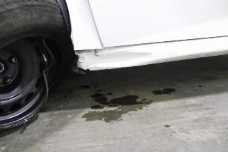 Peugeot 208  picture 12