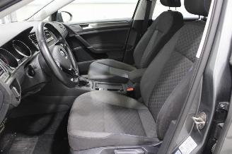 Volkswagen Golf  picture 11