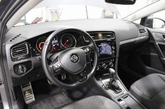 Volkswagen Golf  picture 10