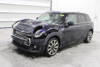 Démontage voiture Mini One _D_CLUBMAN 2020/7