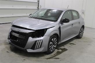 Coche accidentado Peugeot 208  2024/10