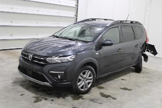 krockskadad bil auto Dacia Jogger  2022/6
