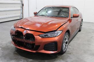 krockskadad bil auto BMW i4  2023/3