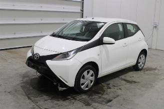 krockskadad bil auto Toyota Aygo  2018/2