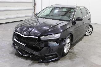Salvage car Skoda Octavia  2021/5