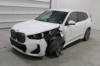 Voiture accidenté BMW iX1  2023/12