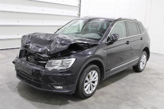 Schadeauto Volkswagen Tiguan  2019/4