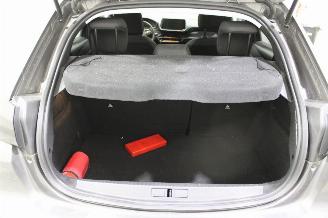 Peugeot 208  picture 19