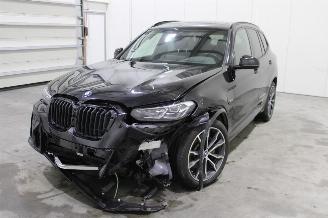 damaged passenger cars BMW X3  2021/10