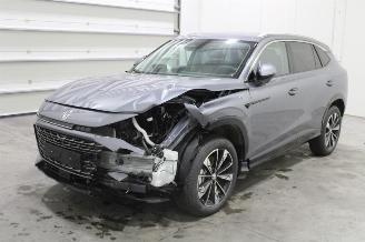 Coche accidentado MG HS  2026/4