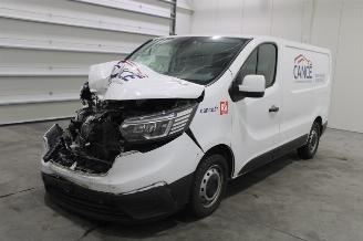 Vaurioauto  passenger cars Renault Trafic  2024/12
