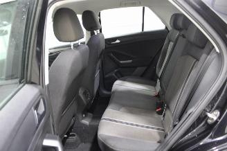 Volkswagen T-Roc  picture 12