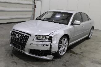 Unfallwagen Audi S8  2008/4